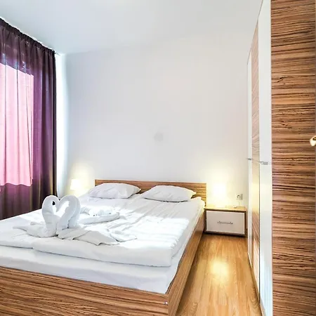 Admiral Plaza Premium Apartament *