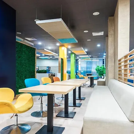 In Admiral Plaza Apartament *