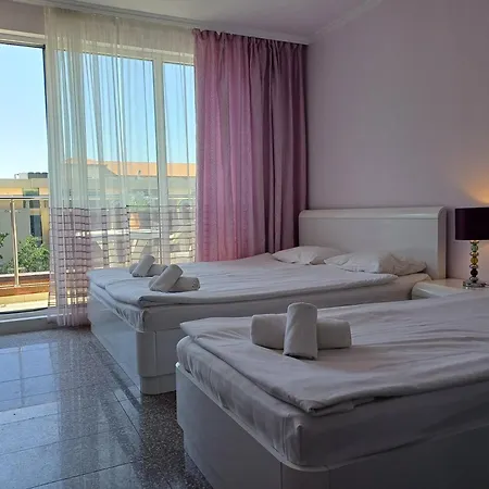 In Admiral Plaza Apartament