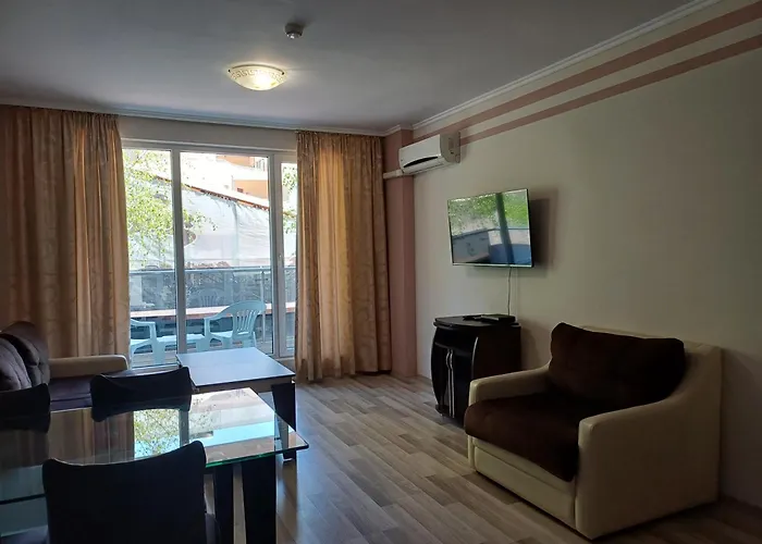 Admiral Plaza Premium * 阳光海滩